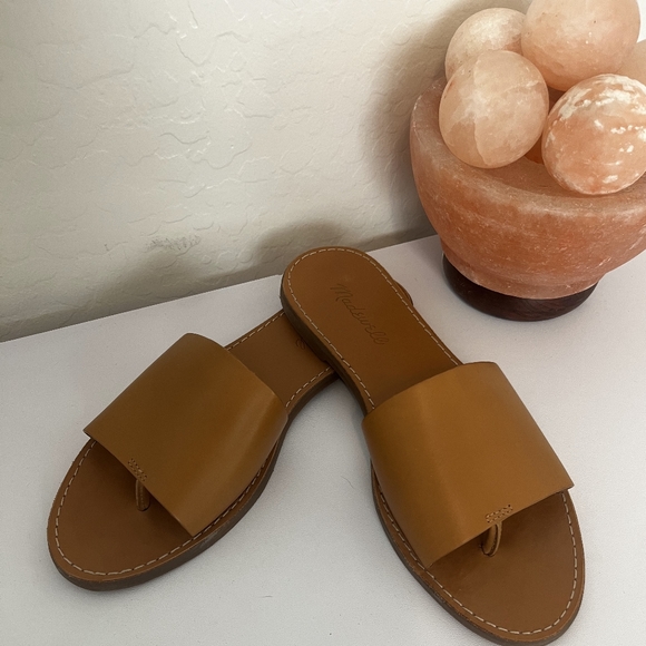 Madewell Boardwalk Post Slides - Picture 1 of 3